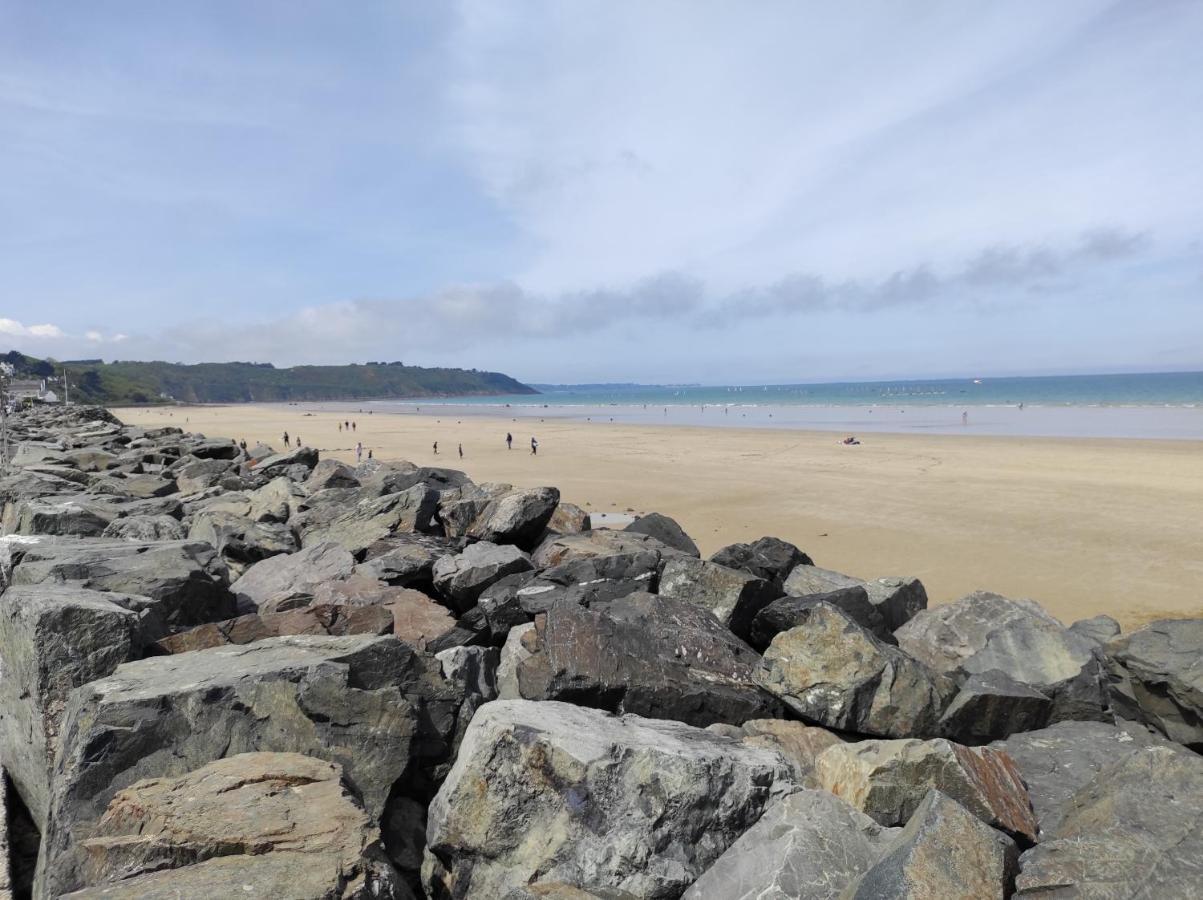 Aux Trois Palmiers Bed & Breakfast Saint-Brieuc Bagian luar foto