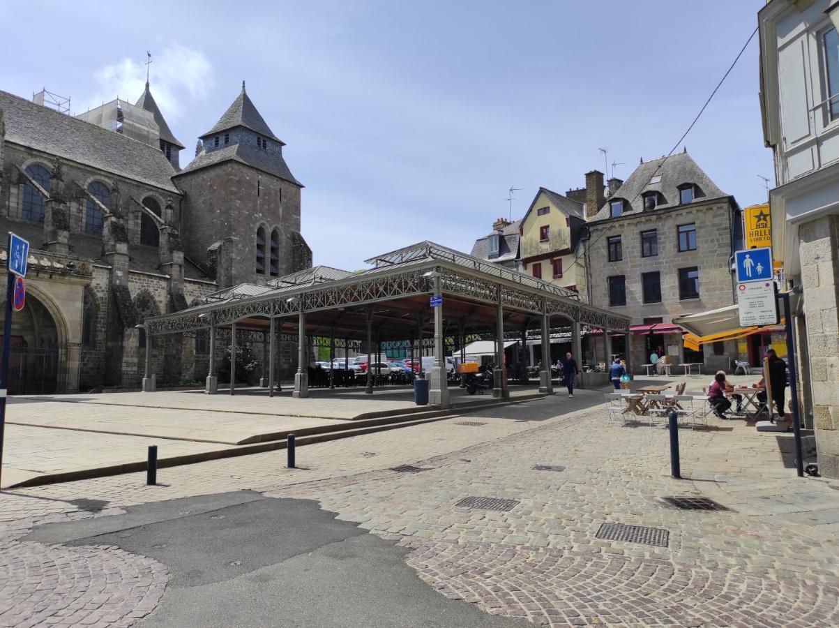 Aux Trois Palmiers Bed & Breakfast Saint-Brieuc Bagian luar foto