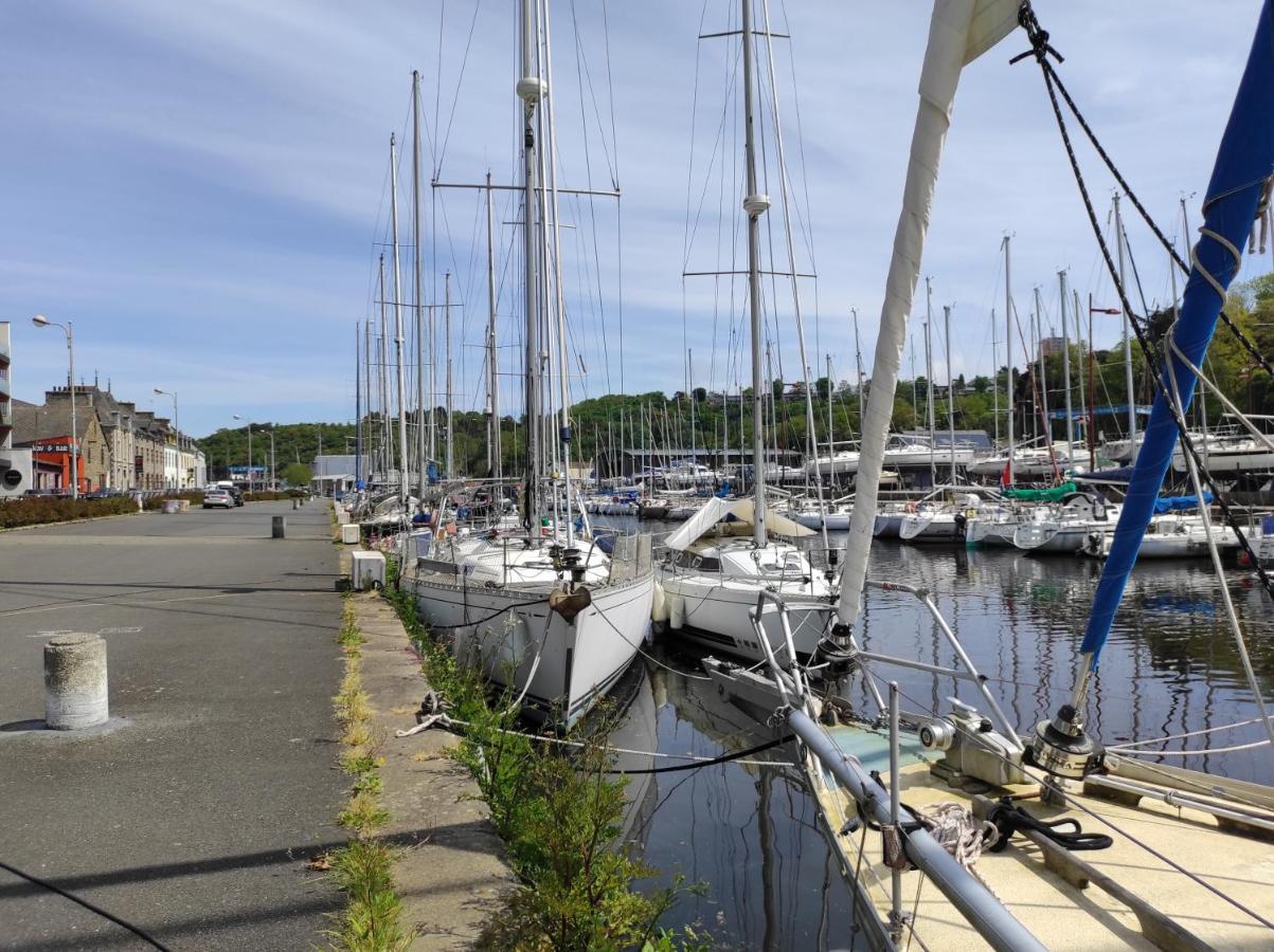 Aux Trois Palmiers Bed & Breakfast Saint-Brieuc Bagian luar foto