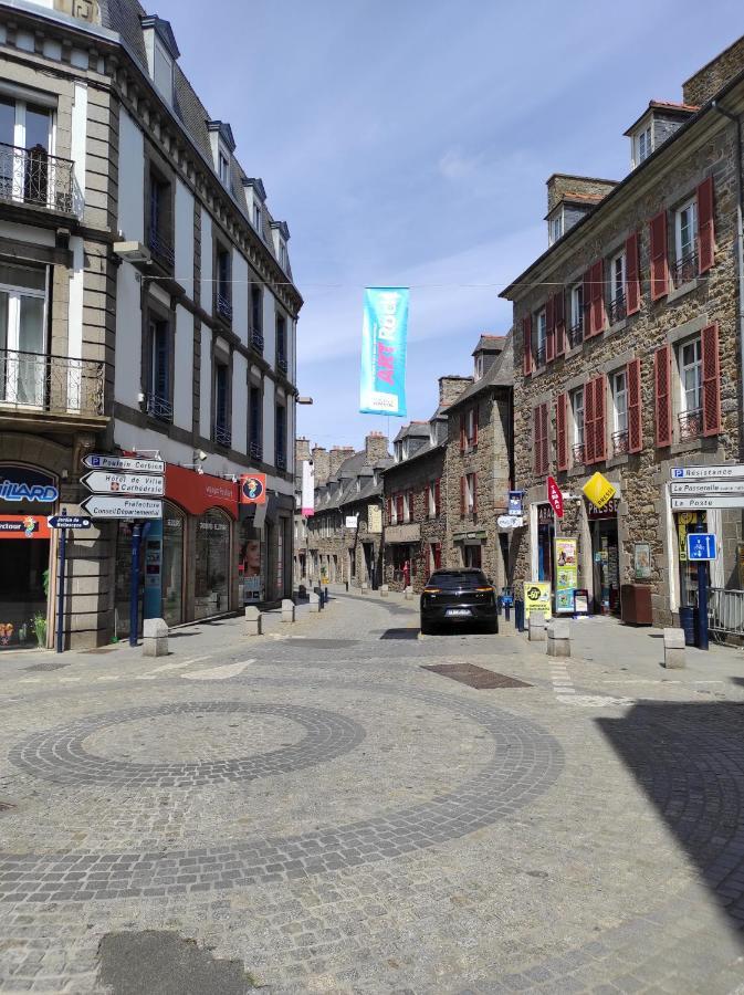 Aux Trois Palmiers Bed & Breakfast Saint-Brieuc Bagian luar foto