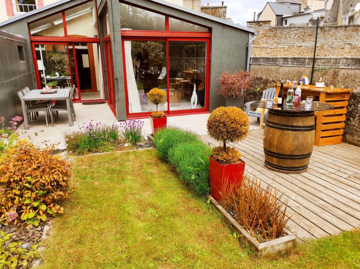Aux Trois Palmiers Bed & Breakfast Saint-Brieuc Bagian luar foto