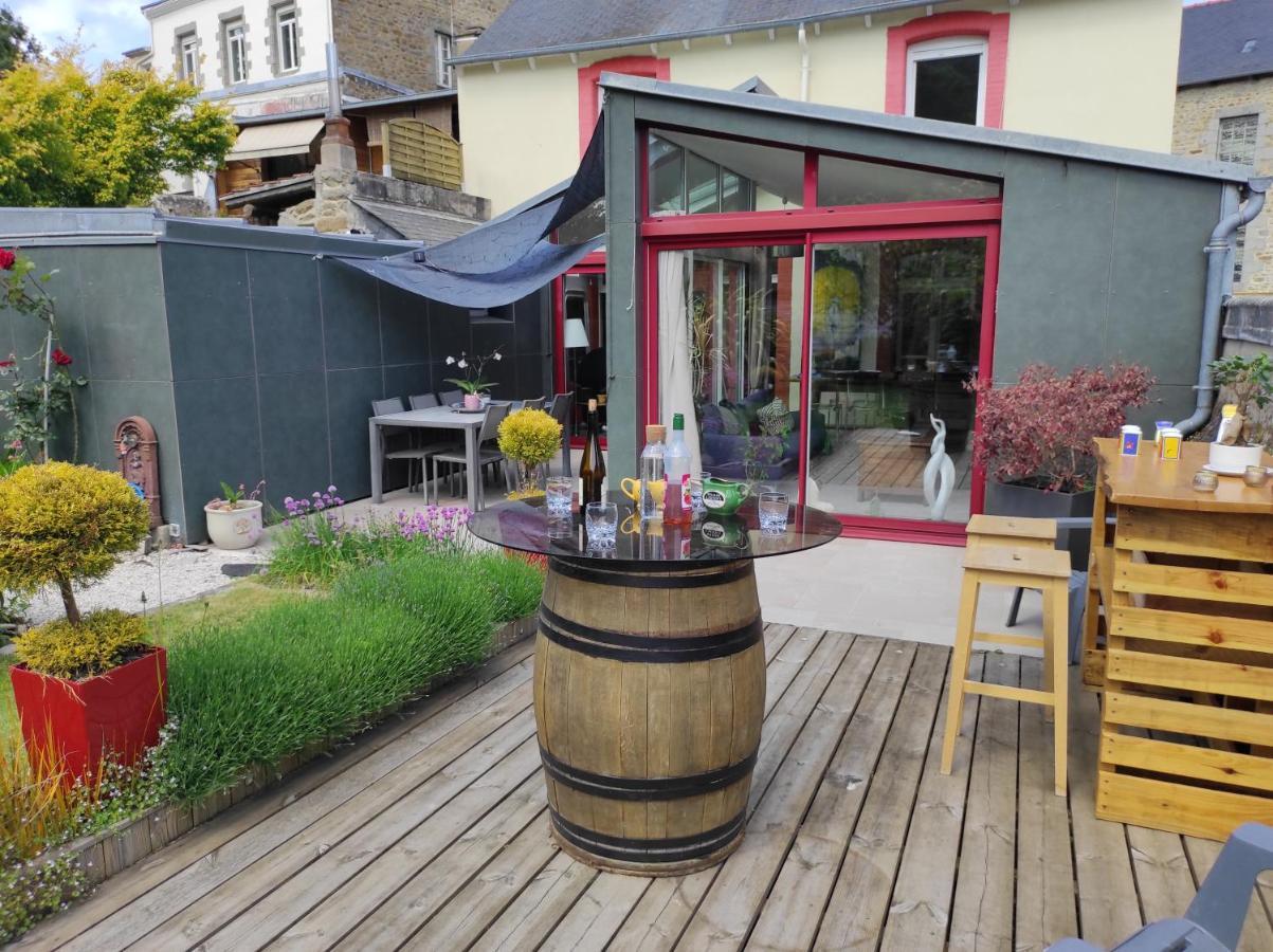 Aux Trois Palmiers Bed & Breakfast Saint-Brieuc Bagian luar foto